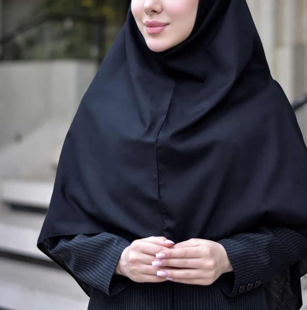 مقنعه زنانه ساده سورمه ای جنس نخ بروجرد قد۹۰
